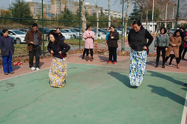 cca345b9cf844226b2e6ccb5b38a2ce4