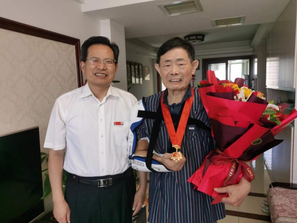 b169daa9233d4c1bb1fcceaaf95cecf8