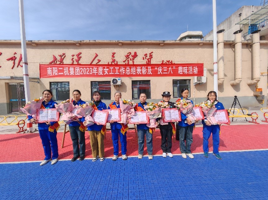 04adb15c723d483fa08ae37e2110b7f9